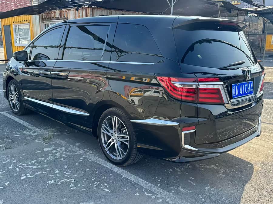 Honda Elysion 2019 — фото 16
