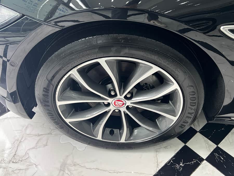Jaguar XFL 2023 — фото 13