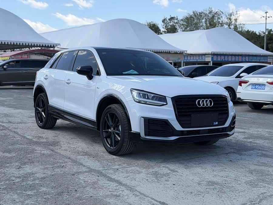 Audi Q2L 2021