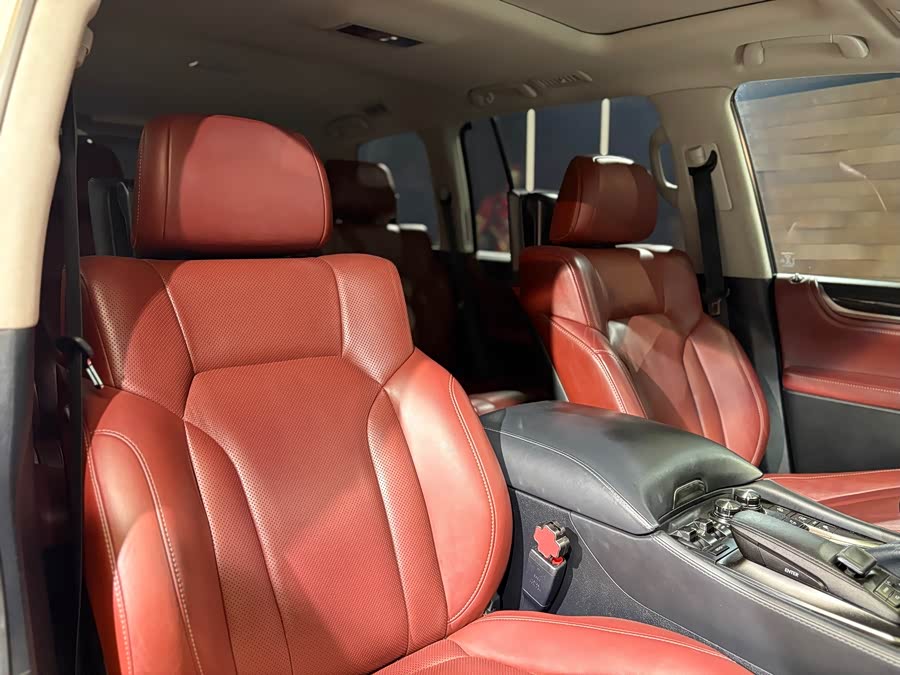 Lexus LX 2017 — фото 19