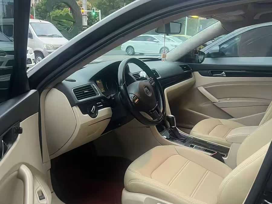 Volkswagen Passat 2014