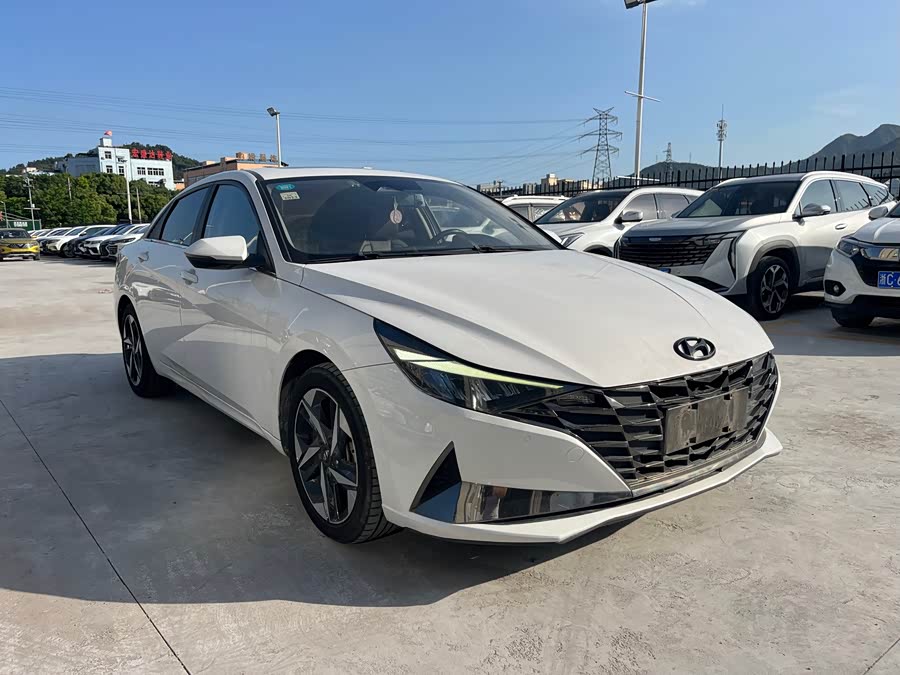 Hyundai Elantra 2021