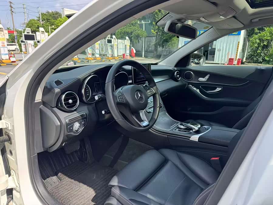 Mercedes-Benz C-Class 2018 — фото 9