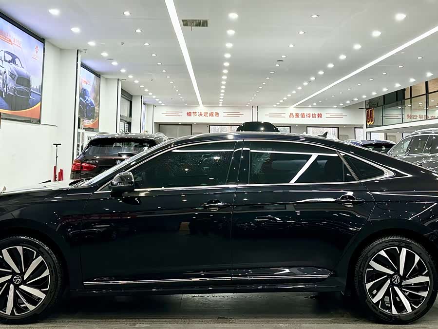 Volkswagen Passat 2023
