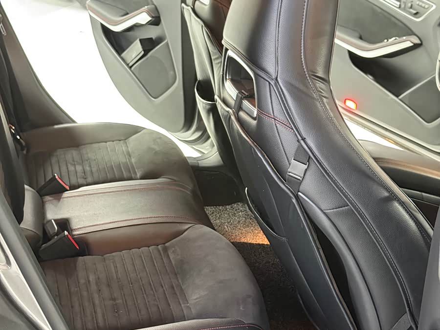 Mercedes-Benz A-Class 2015 — фото 9