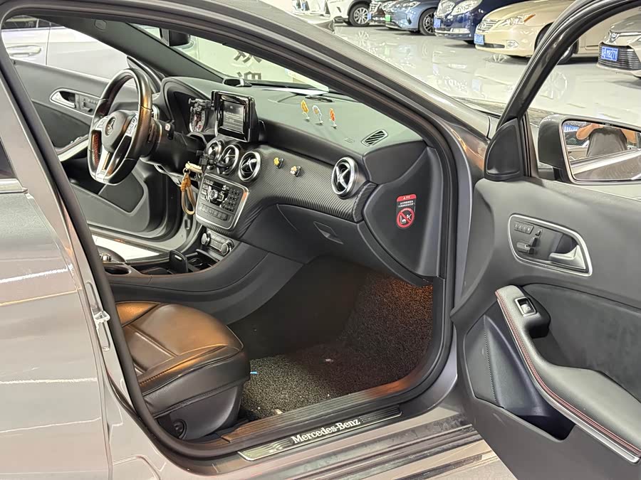 Mercedes-Benz A-Class 2015 — фото 8