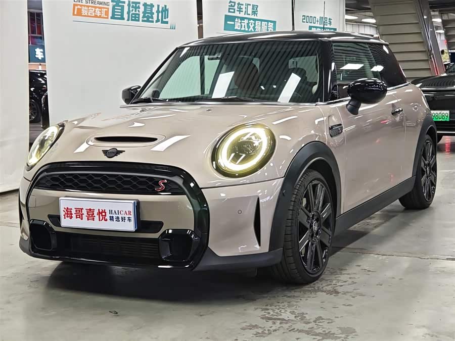 MINI MINI 2023