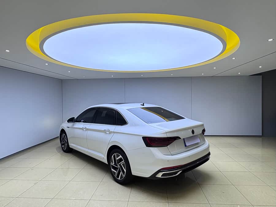 Volkswagen Sagitar 2023
