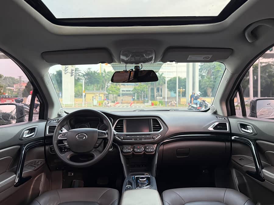 GAC Trumpchi GS4 New Energy 2019 — фото 10