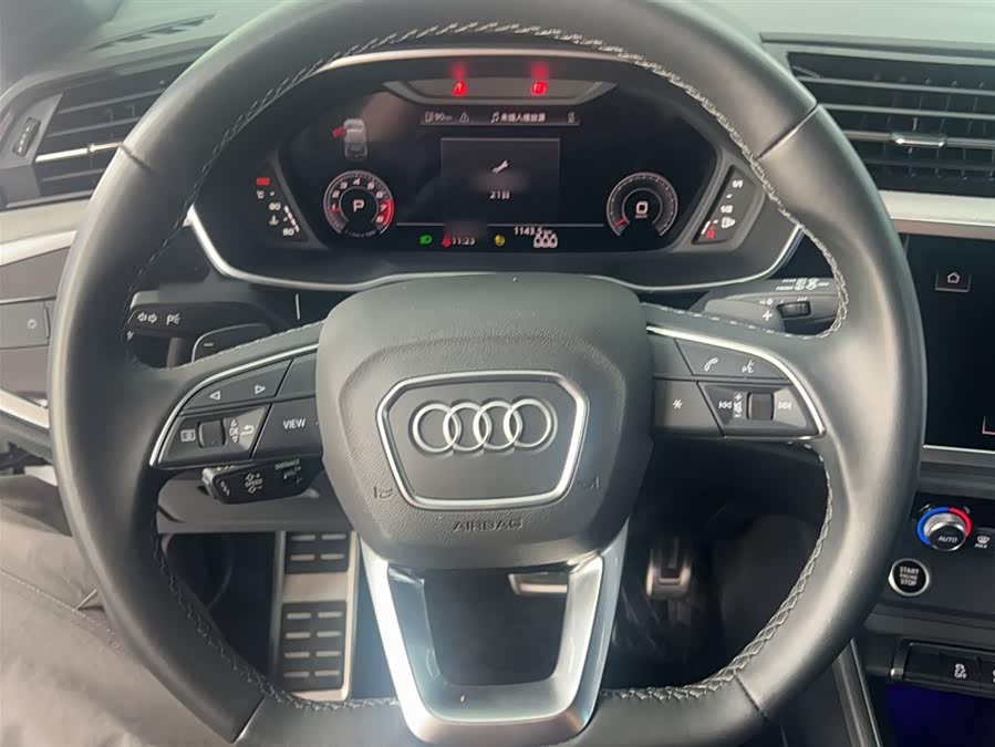 Audi Q3 2024 — фото 16