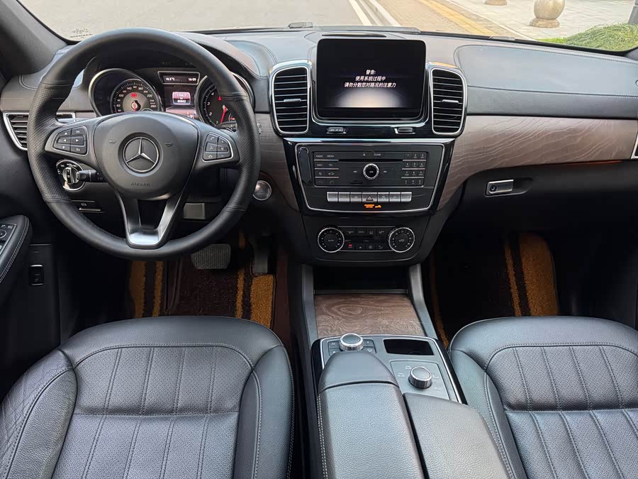 Mercedes-Benz GLE 2017 — фото 12