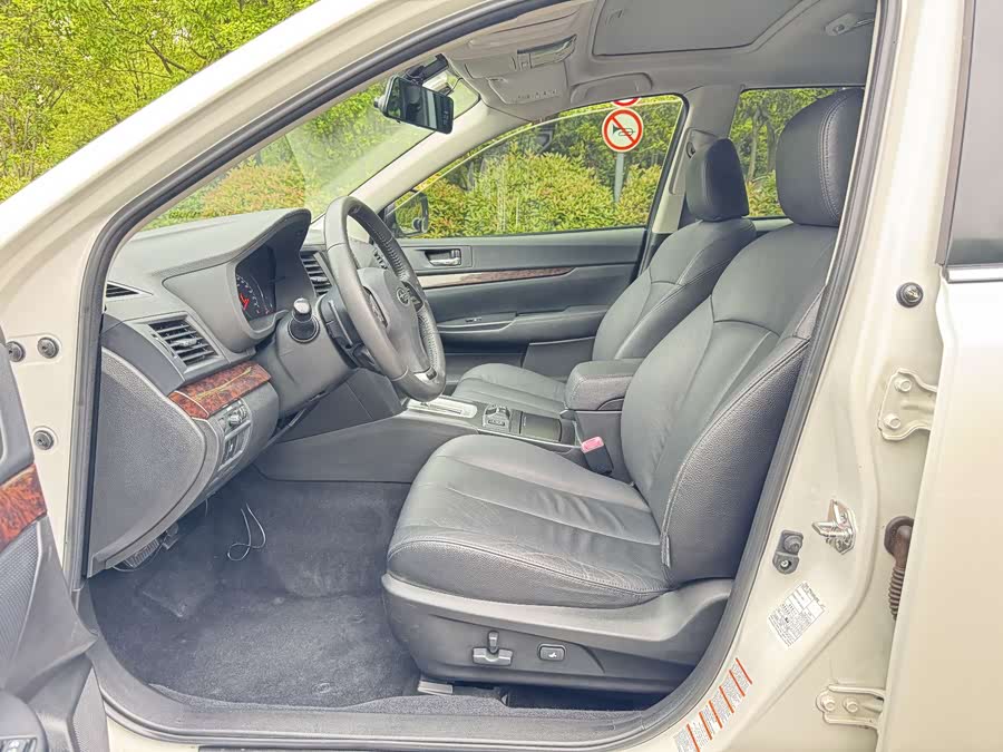 Subaru Outback 2013 — фото 10