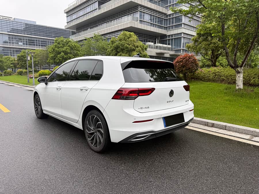 Volkswagen Golf 2021