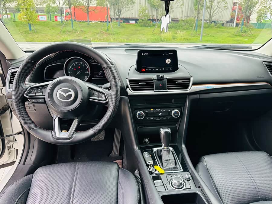 Mazda 3 Angkesela 2017
