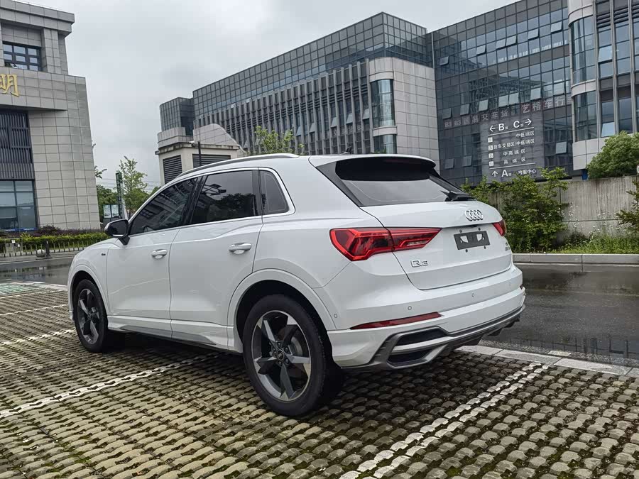 Audi Q3 2023