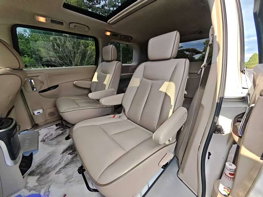 Nissan Quest 2015 — фото 10