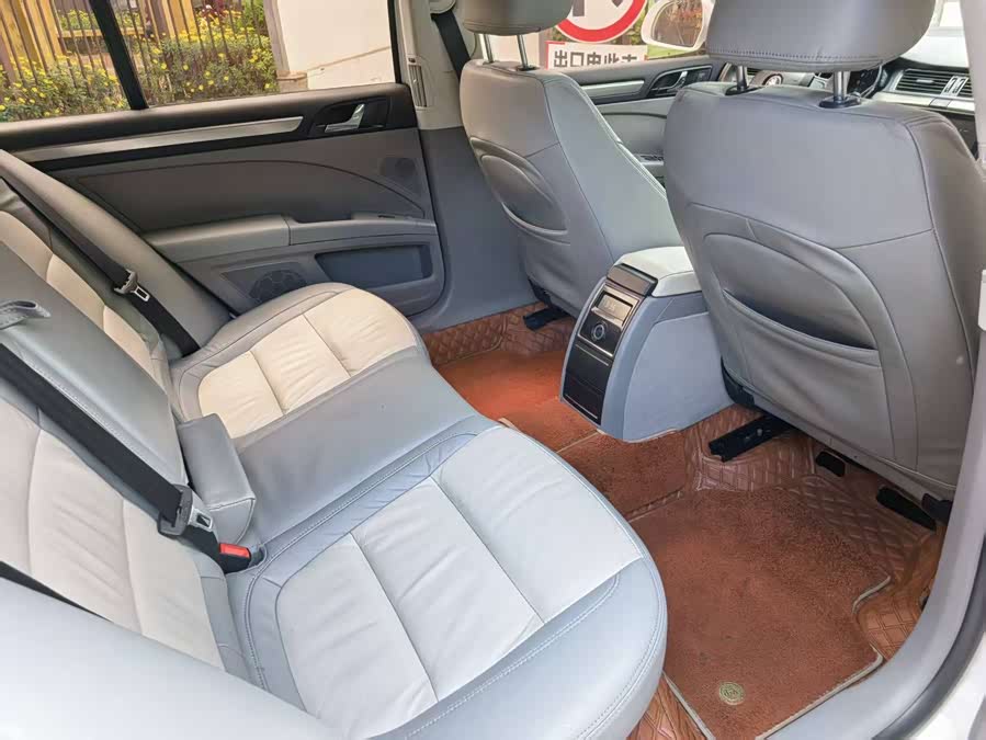 Skoda Speedy 2013 — фото 15