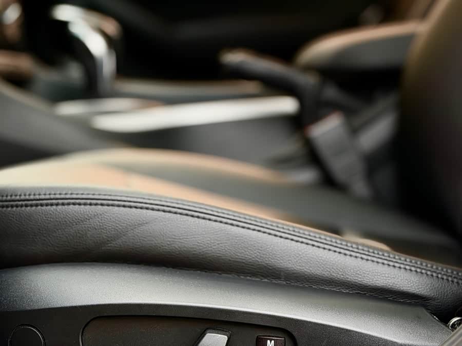 BMW X1 2014 — фото 11