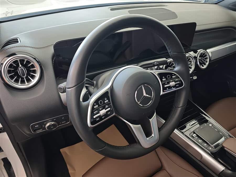 Mercedes-Benz GLB 2023 — фото 16