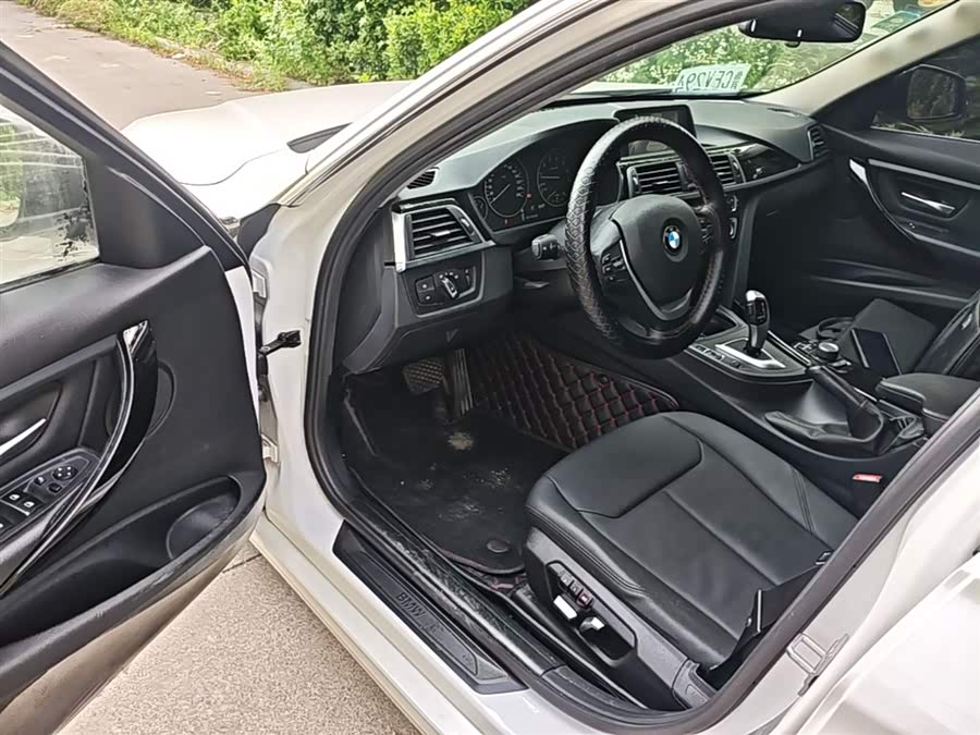 BMW 3 Series 2017 — фото 16