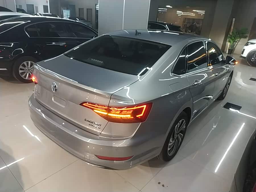 Volkswagen Sagitar 2021