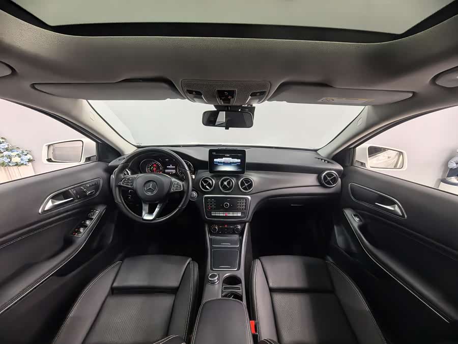 Mercedes-Benz GLA 2018 — фото 12