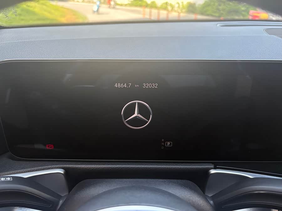 Mercedes-Benz GLB 2022 — фото 13
