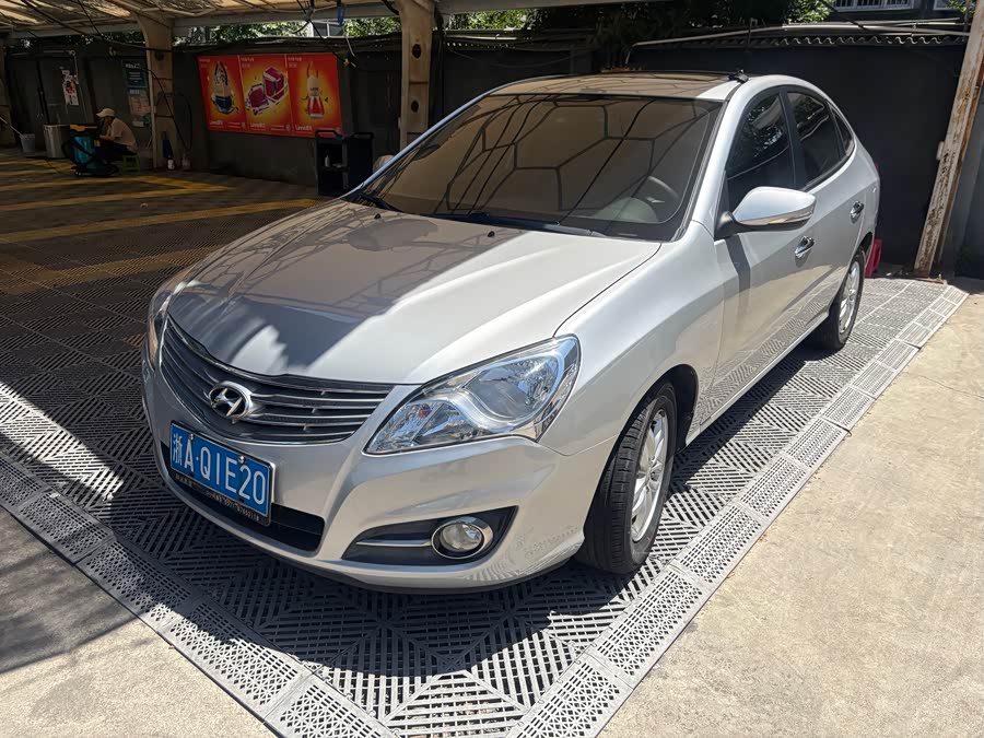 Hyundai Joyful 2011