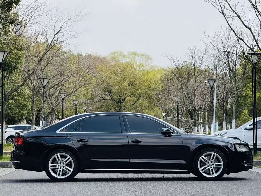 Audi A8 2011