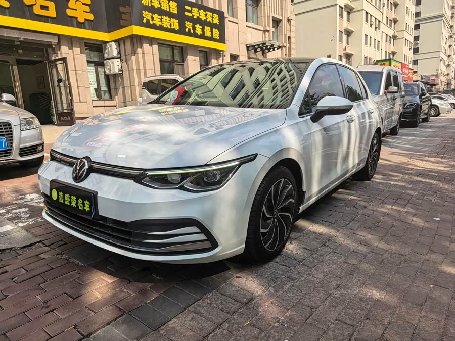 Volkswagen Golf 2021