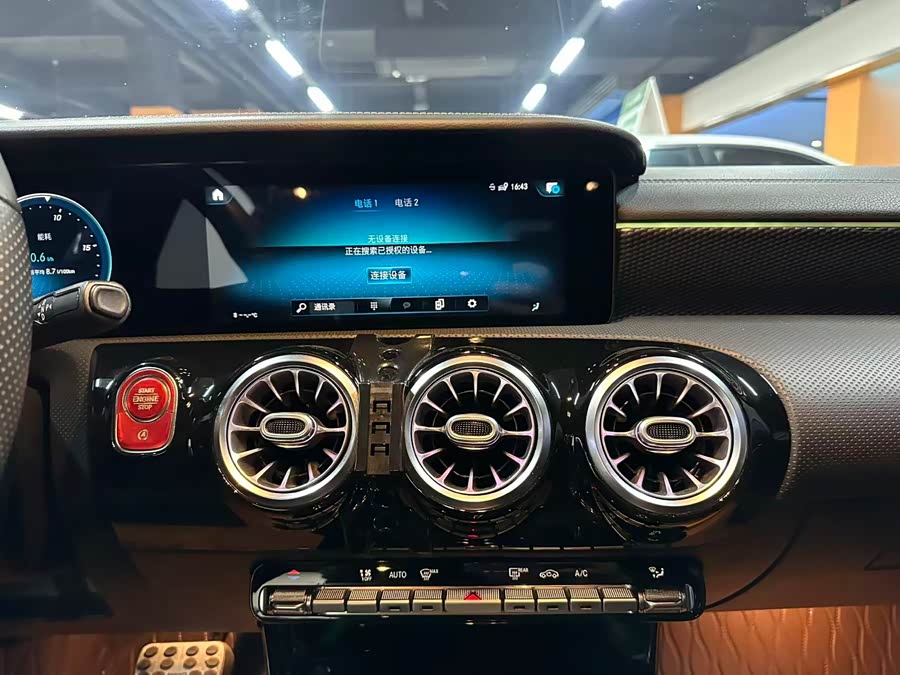 Mercedes-Benz A-Class 2020 — фото 11