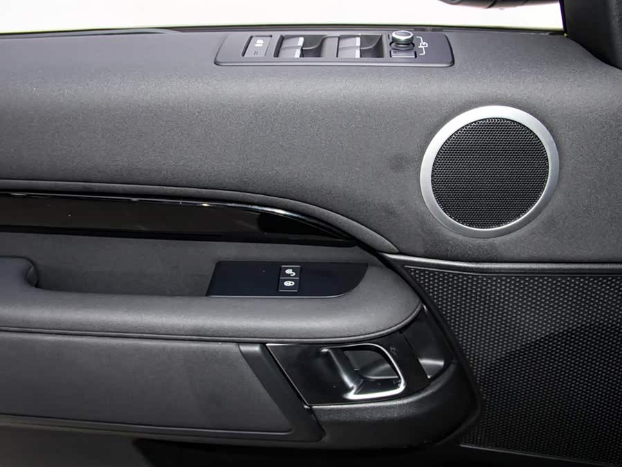 Land Rover Discovery 2020 — фото 16