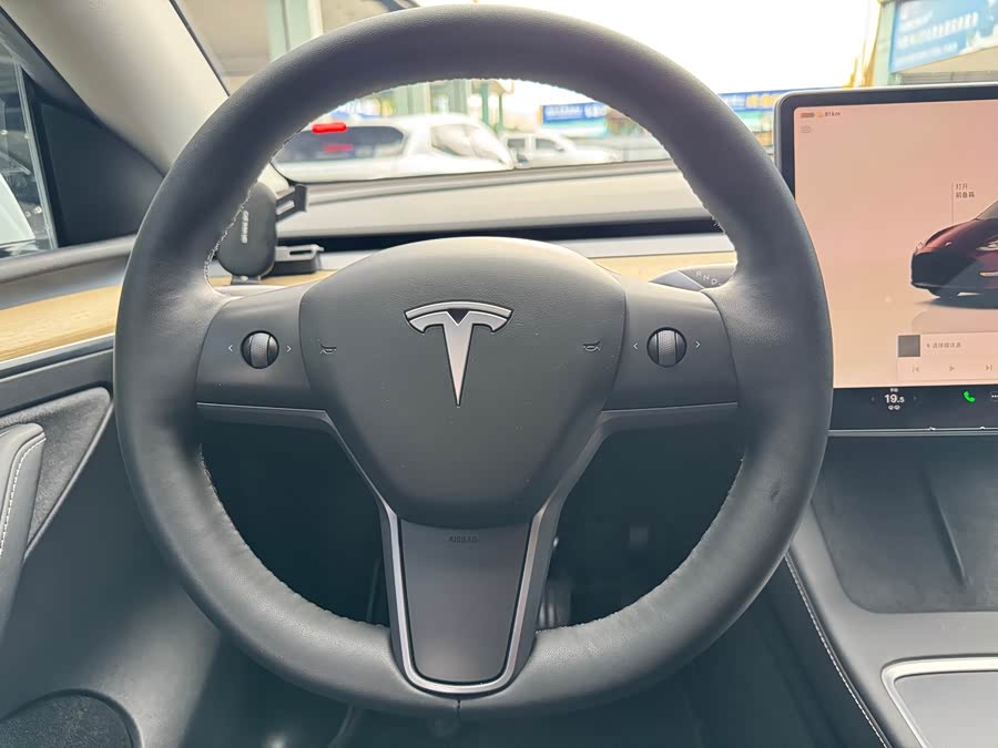 Tesla Model Y 2022 — фото 9
