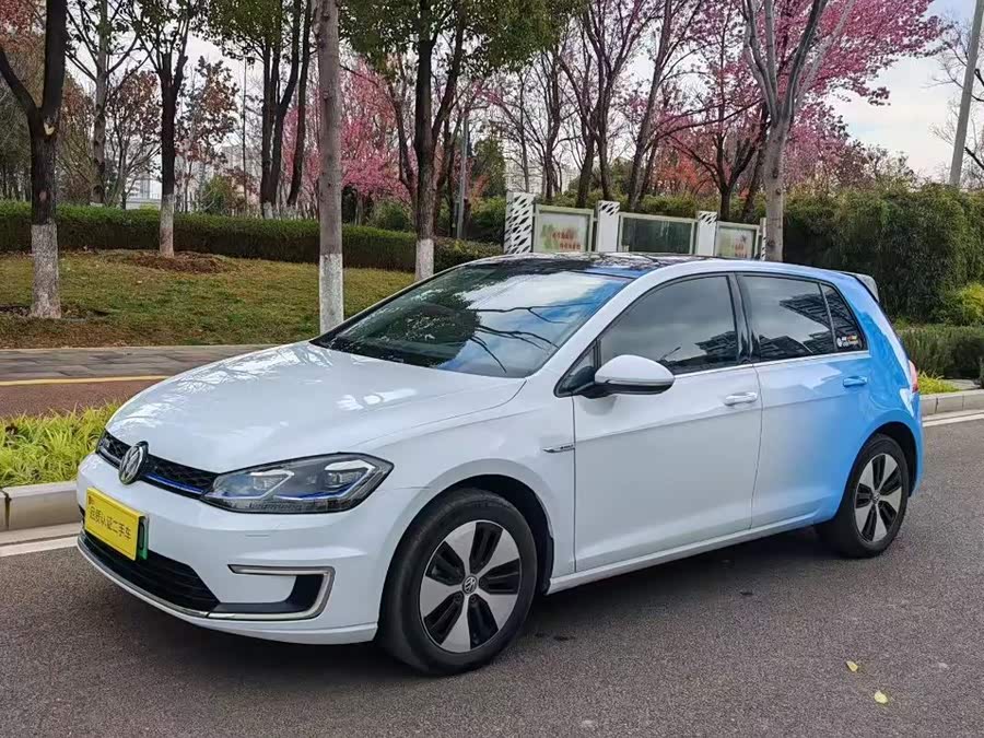 Volkswagen Golf Pure Electric 2020