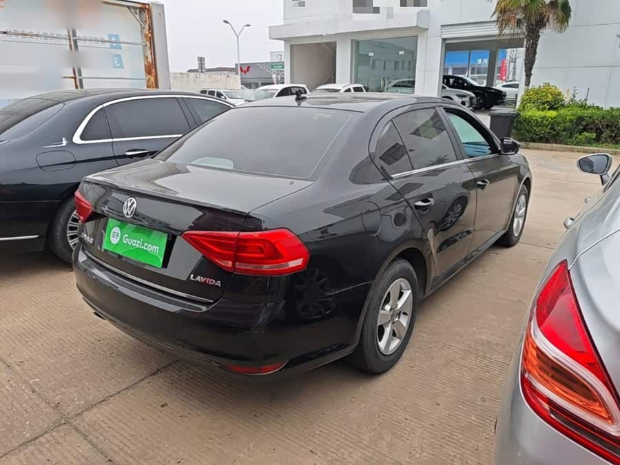 Volkswagen Lavida 2015