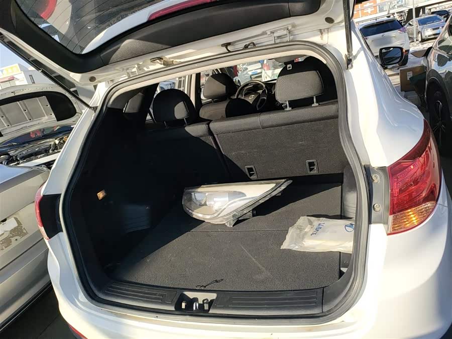 Hyundai ix35 2015 — фото 19