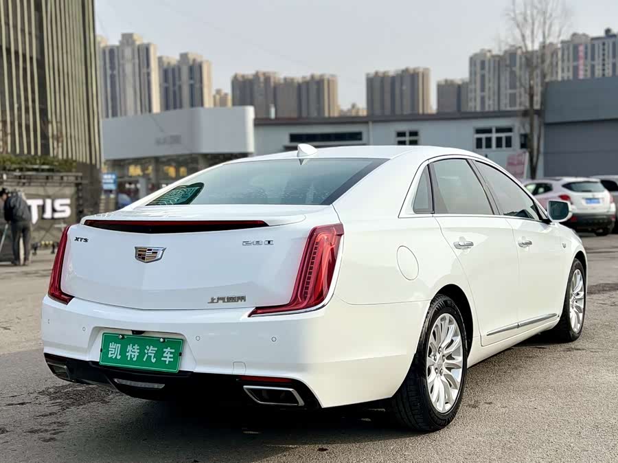 Cadillac XTS 2018 — фото 10