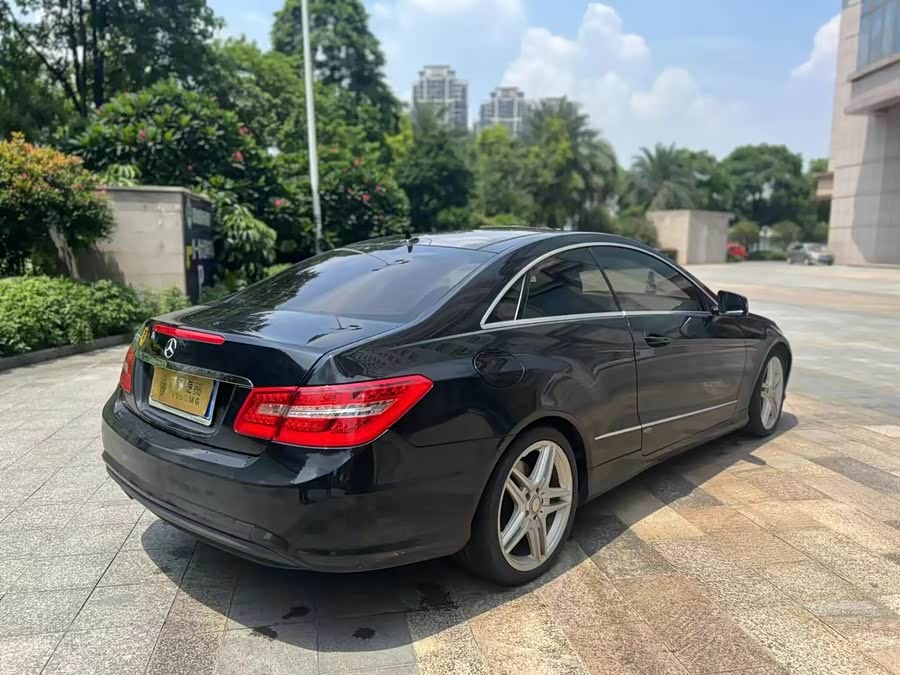 Mercedes-Benz E-Class 2011