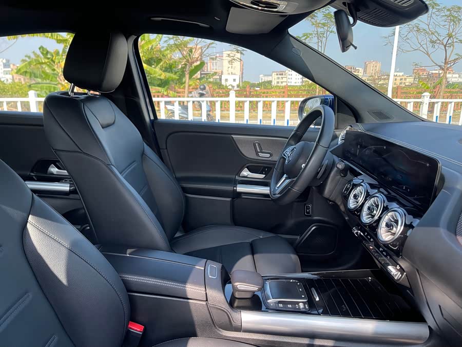 Mercedes-Benz GLA 2023 — фото 8