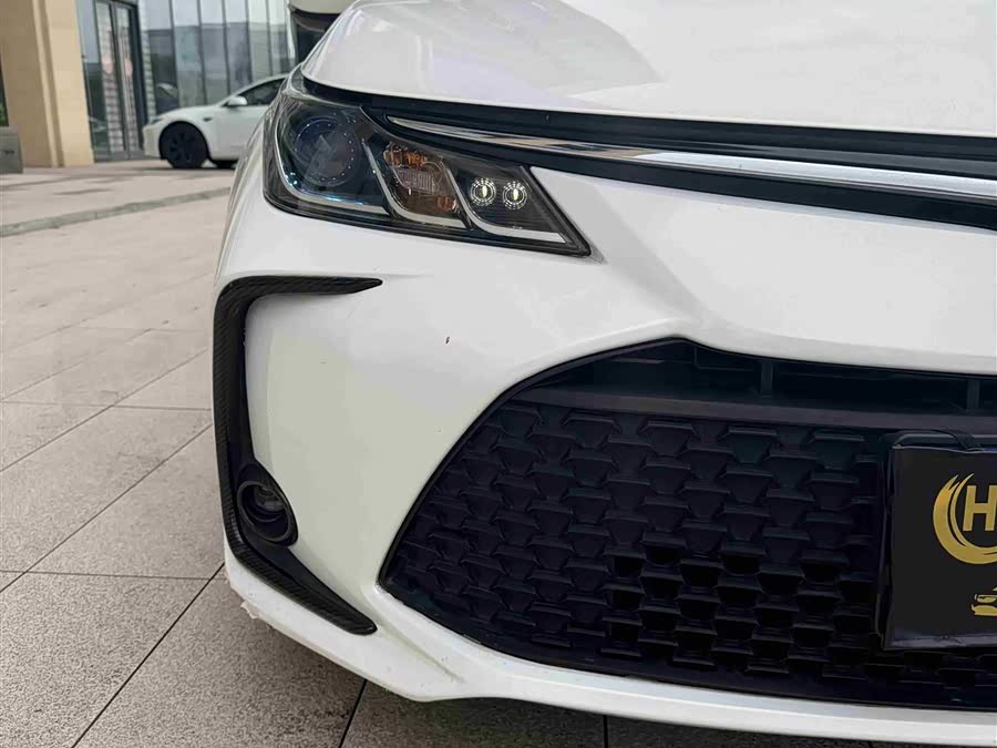 Toyota Corolla 2019 — фото 10