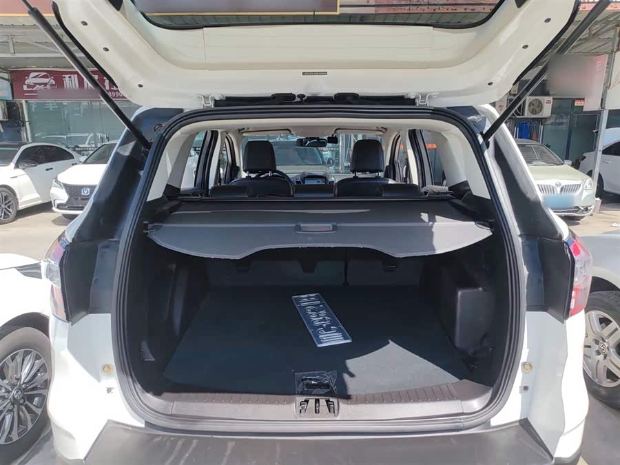 Ford Kuga 2018 — фото 19