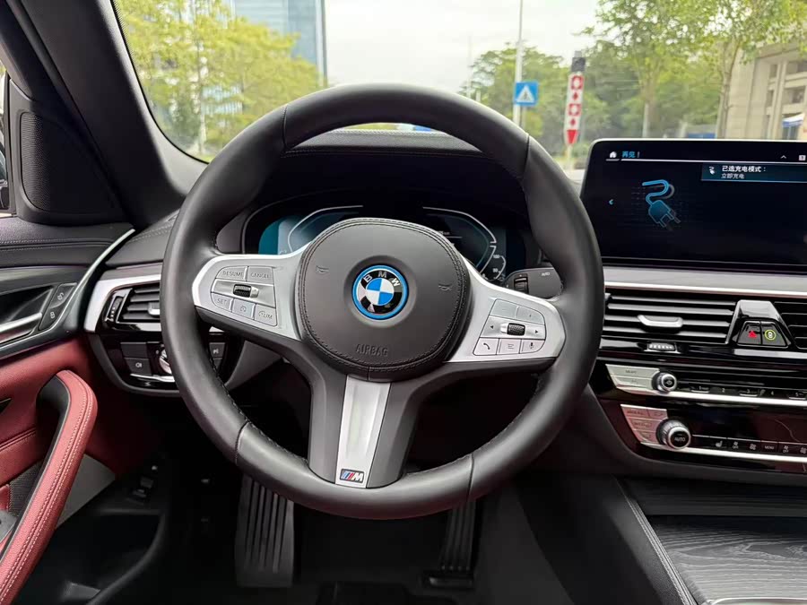 BMW 5 Series New Energy 2022 — фото 8