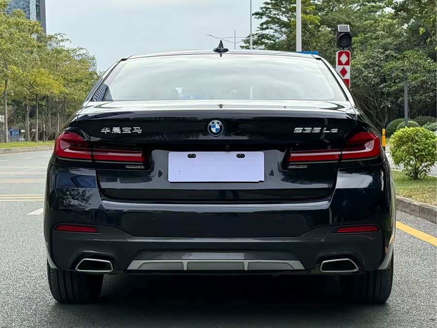 BMW 5 Series New Energy 2022 — фото 17