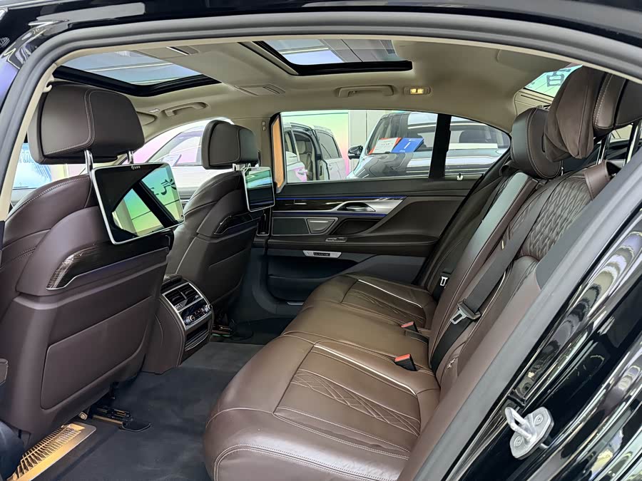 BMW 7 Series 2019