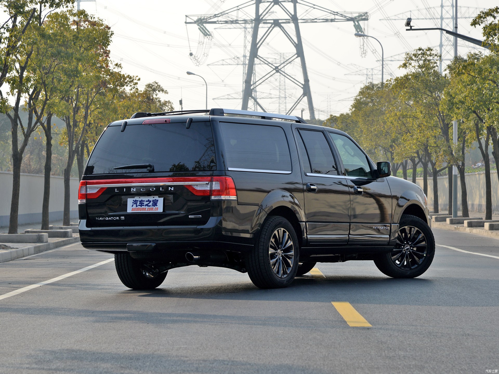 Lincoln Navigator 2025 — Внешний вид, фото 49
