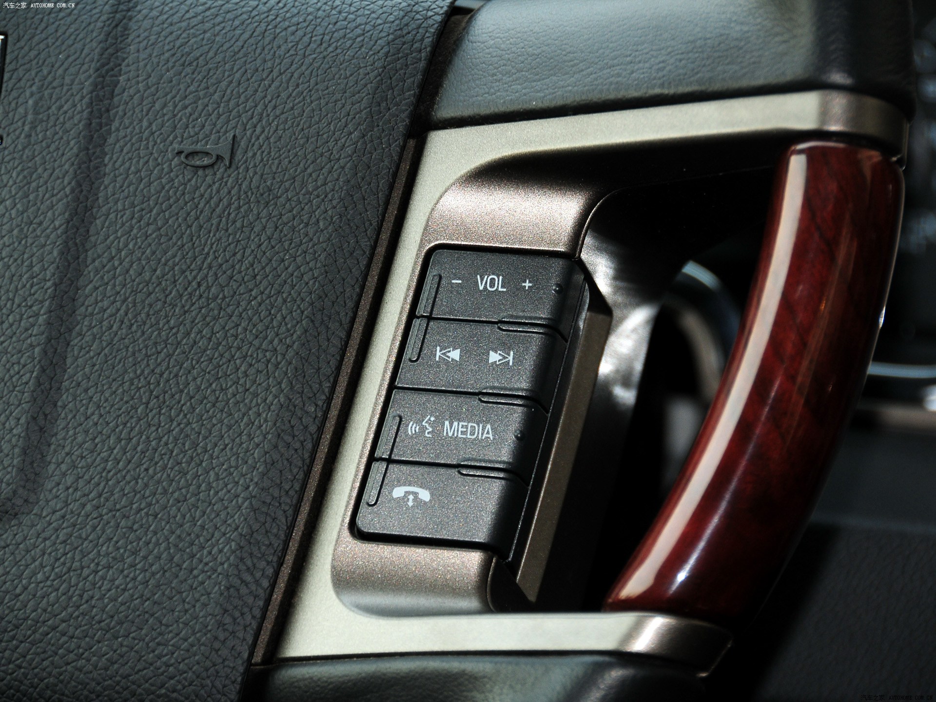 Lincoln Navigator 2025 — Салон, фото 39