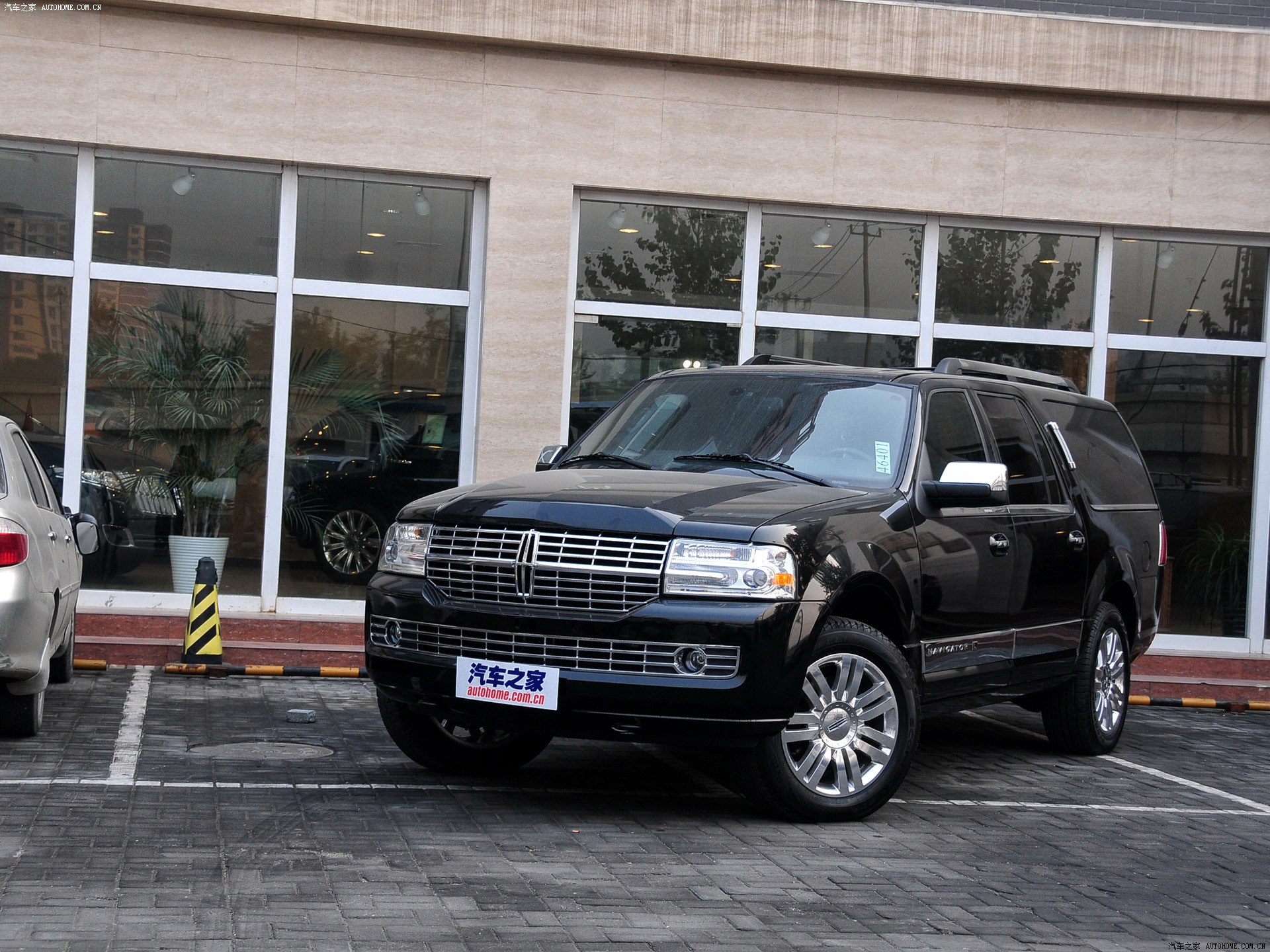 Lincoln Navigator 2025 — Внешний вид, фото 31