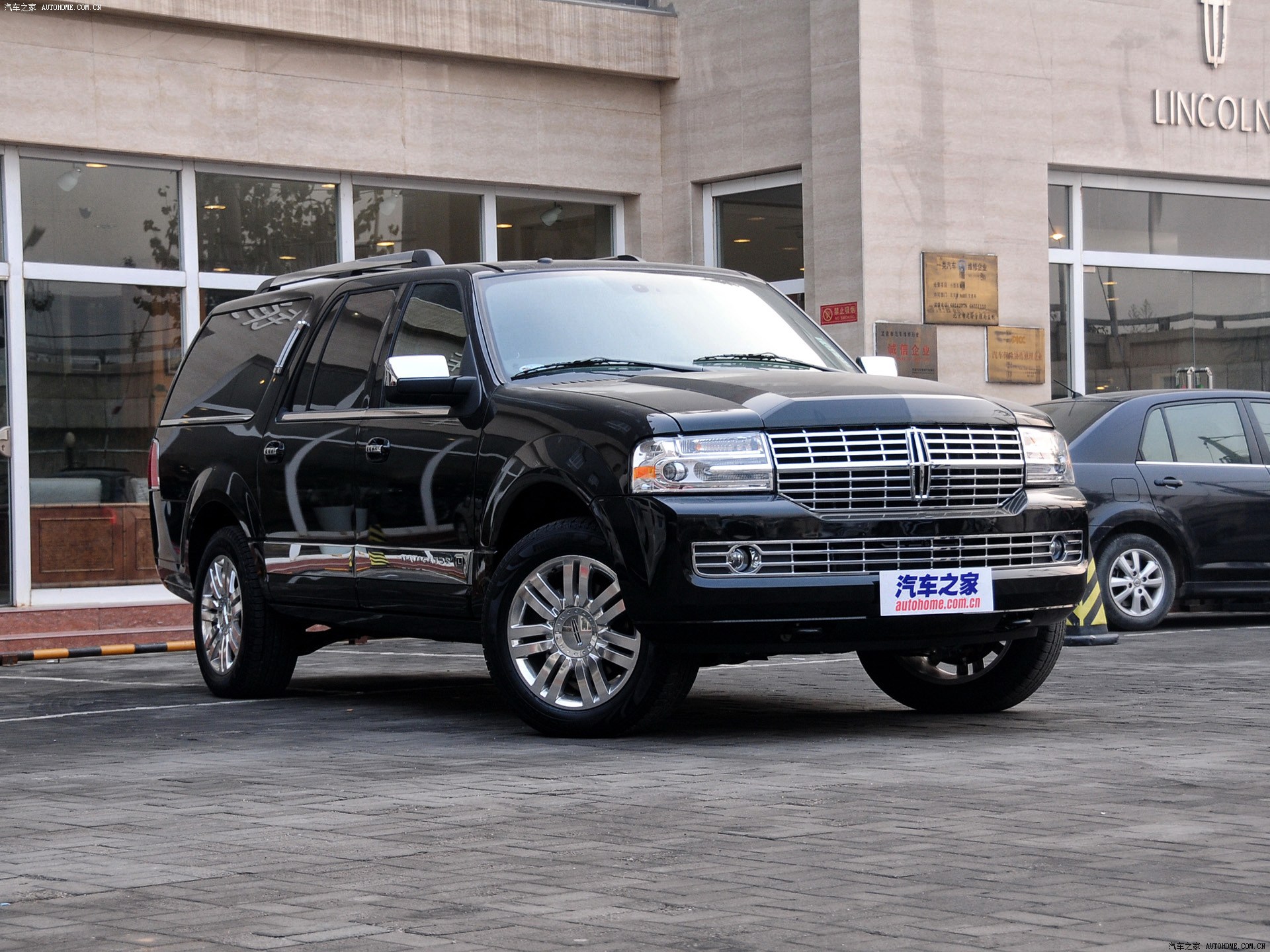 Lincoln Navigator 2025 — Внешний вид, фото 36