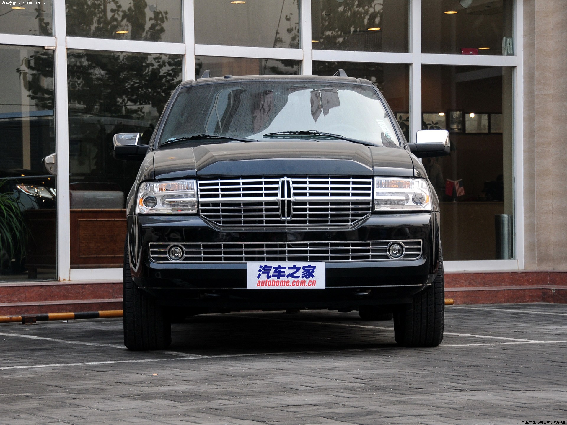 Lincoln Navigator 2025 — Внешний вид, фото 37
