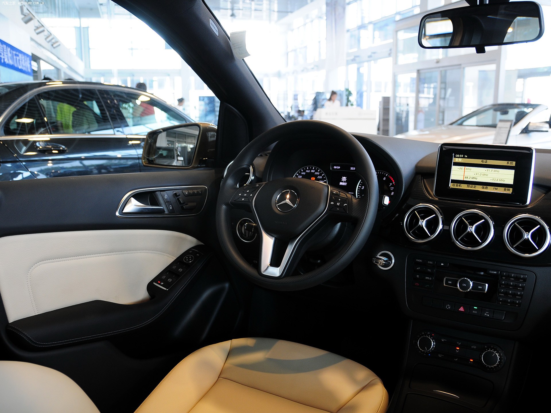 Mercedes-Benz B-Class 2022 — фото 147